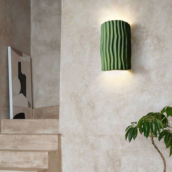 Lisslune | NordicLuxe – Resin Wall Light with Warm and Inviting Glow