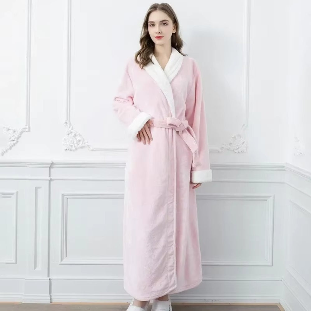 Lisslune | Plush Fleece Contrast Trim Bathrobe