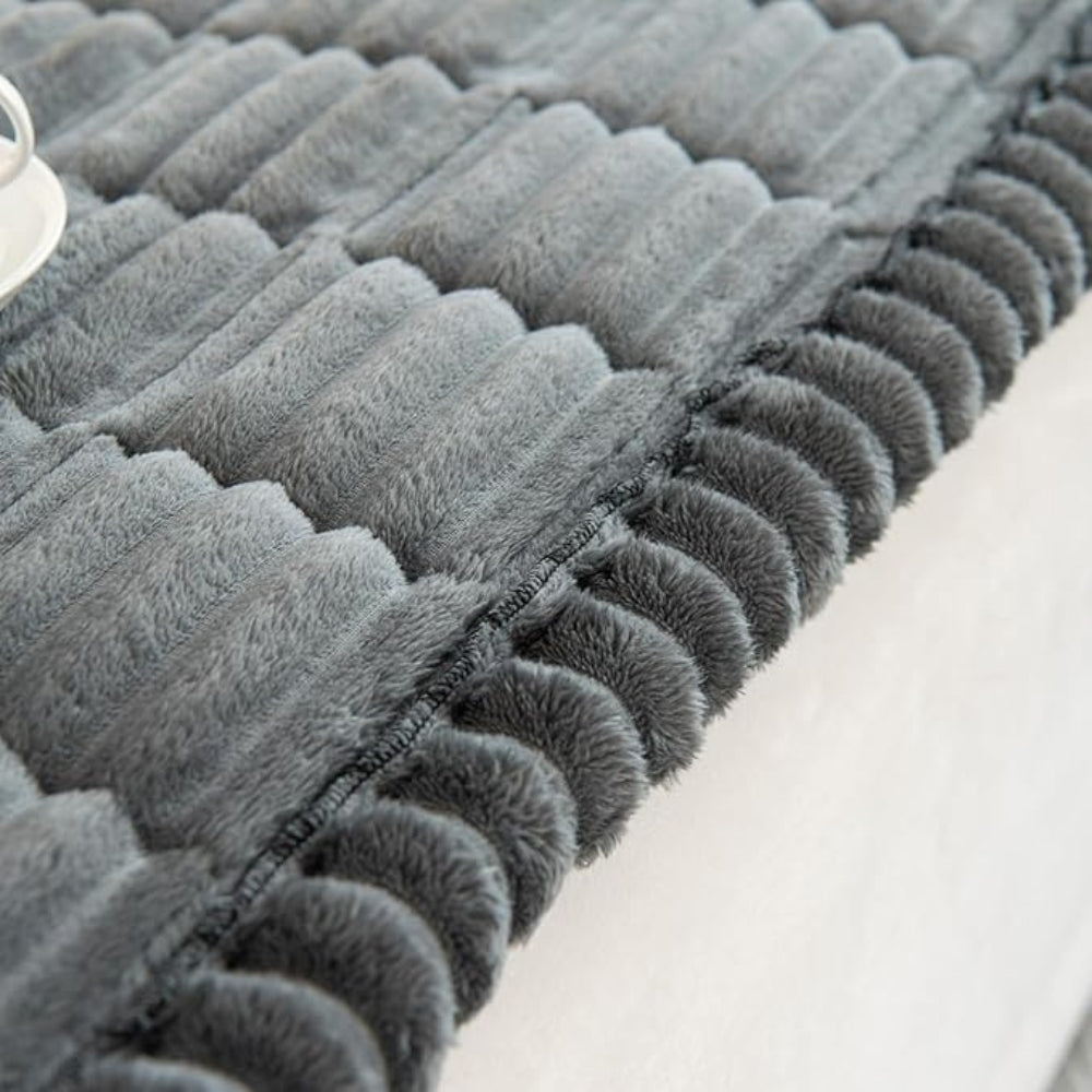 Lisslune | Plush Pleated Edges Sofa Cover