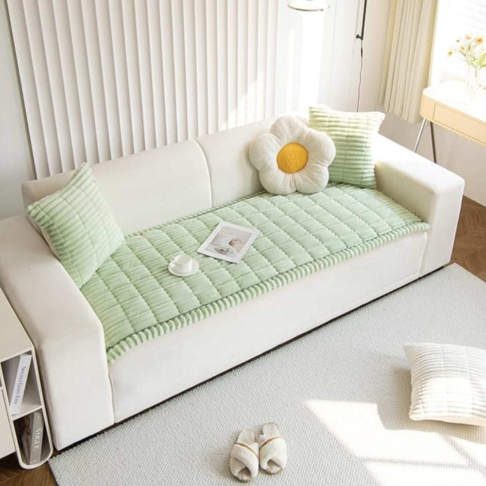 Lisslune | Plush Pleated Edges Sofa Cover