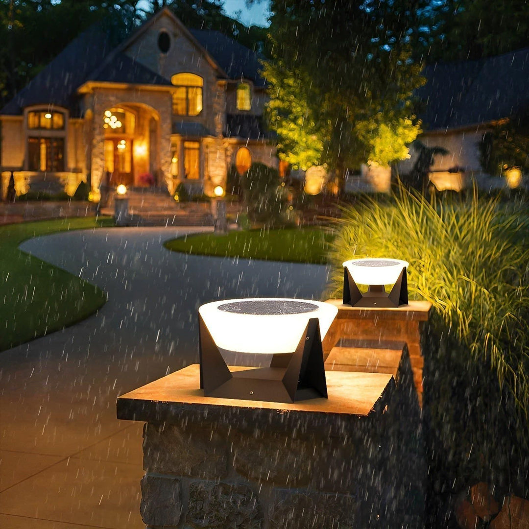 Lisslune | Luxio Solar – Luxurious Solar-Powered Japanese Garden Lamp