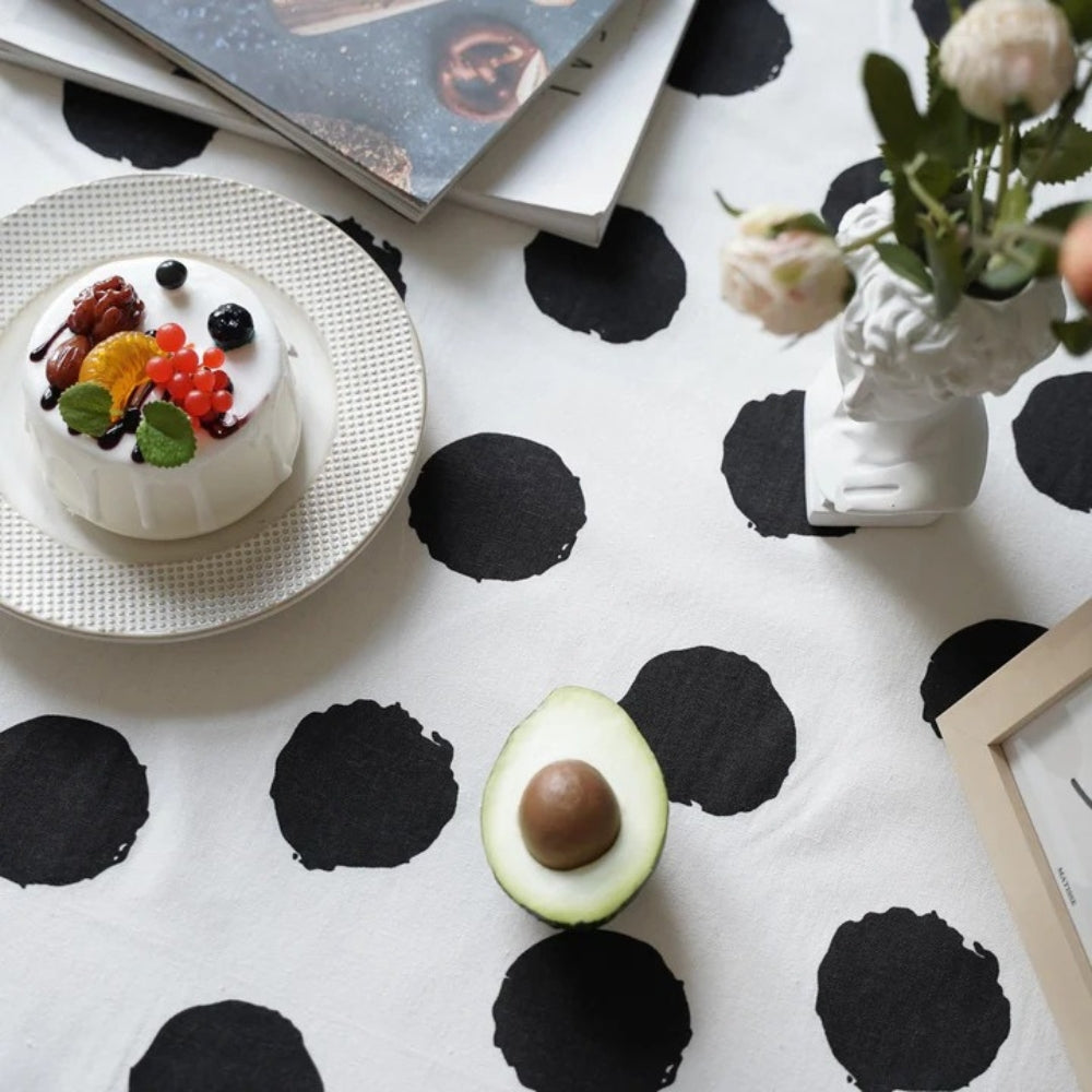 Lisslune | Polka Charm Tassel Table Cloth