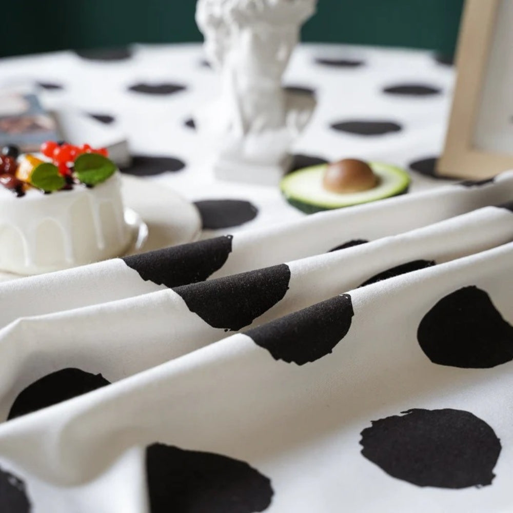 Lisslune | Polka Charm Tassel Table Cloth
