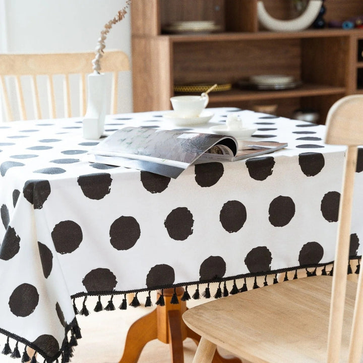 Lisslune | Polka Charm Tassel Table Cloth