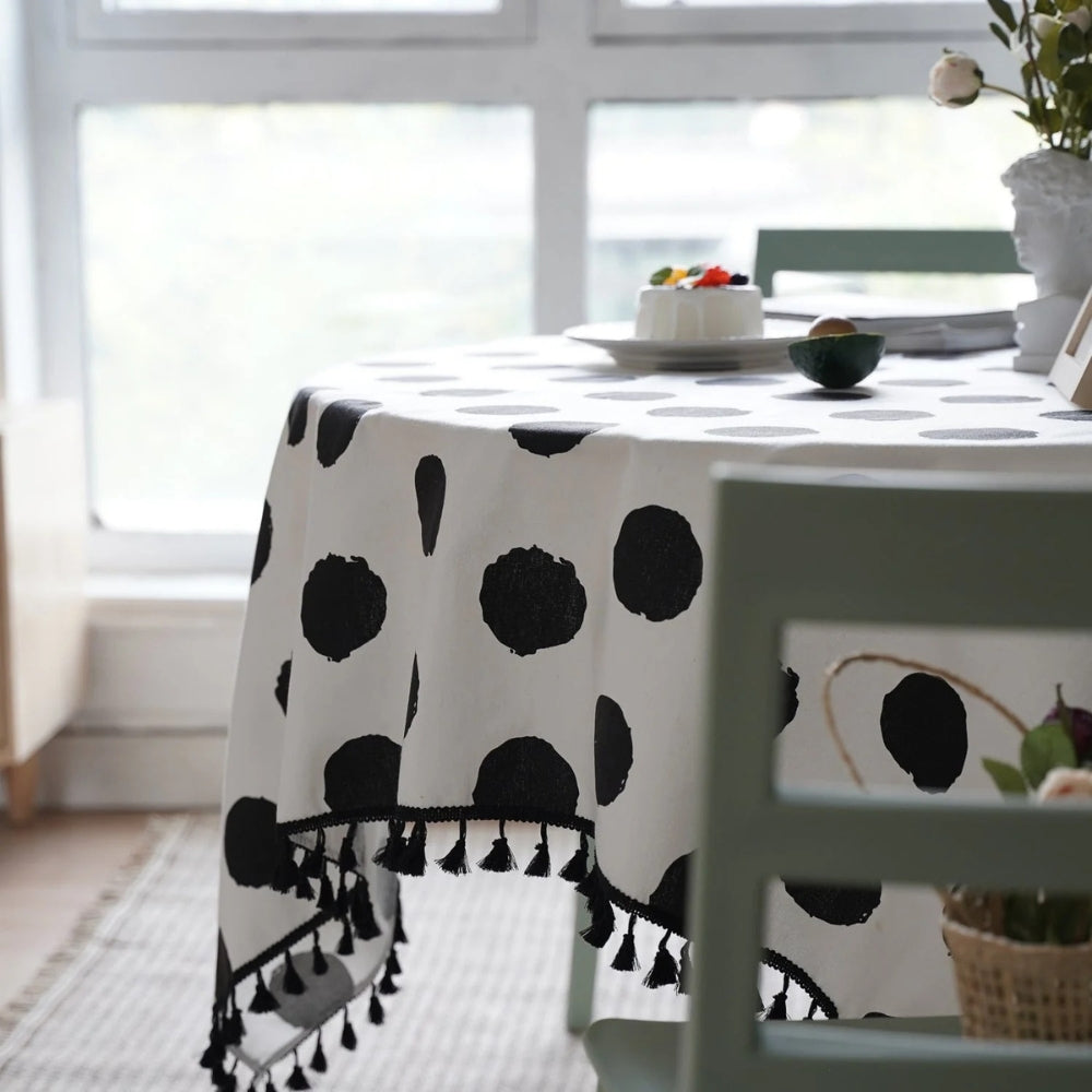 Lisslune | Polka Charm Tassel Table Cloth