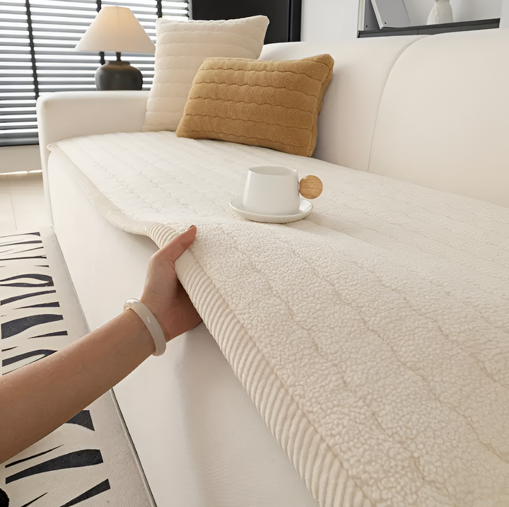 Lisslune | PolyesPlush Non-Slip Sofa Cover – Pet-Friendly, Machine Washable Couch Protector