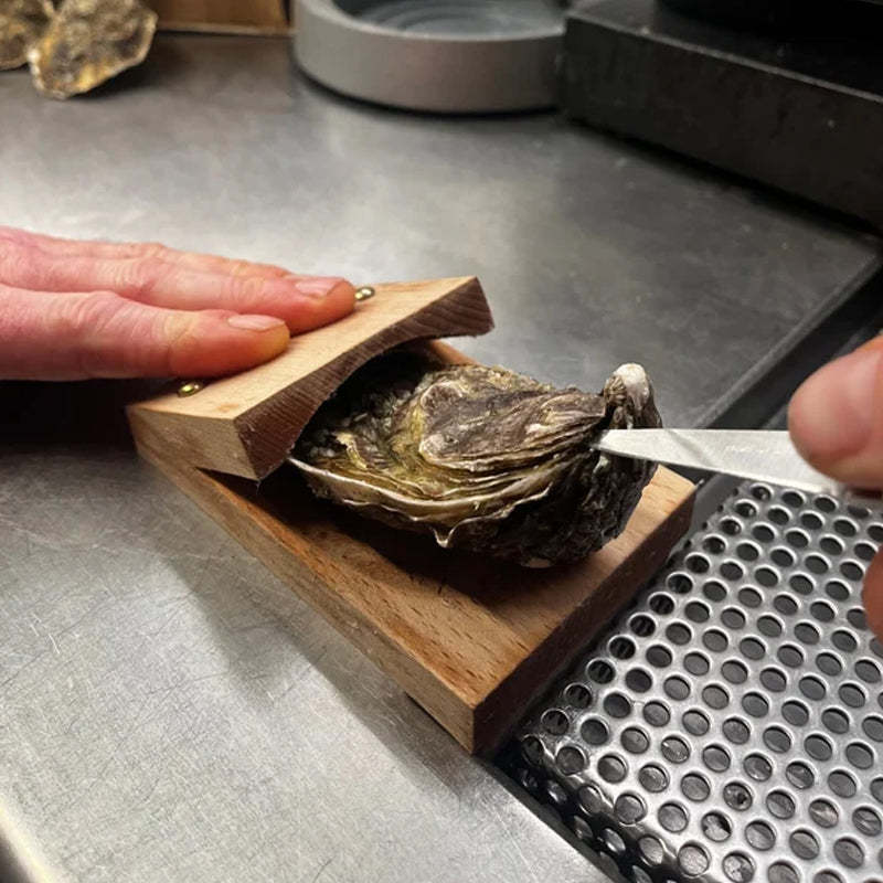 Lisslune | Premium wood handle oyster shell opener clamp