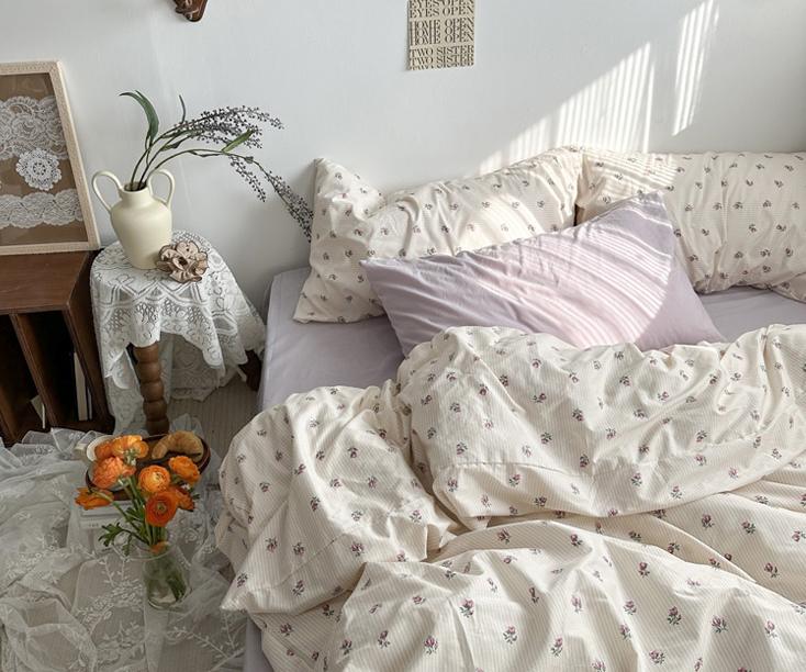 Rynx Lila Vintage Floral Bedding Set