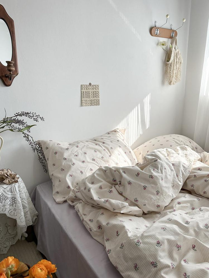 Rynx Lila Vintage Floral Bedding Set