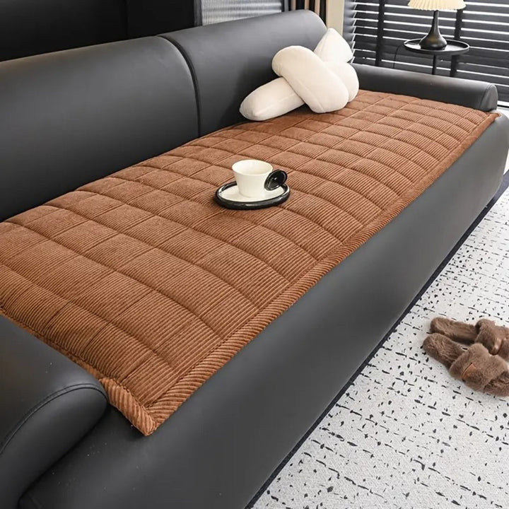 Lisslune | Metro Line Quilted Couch Cover Mat