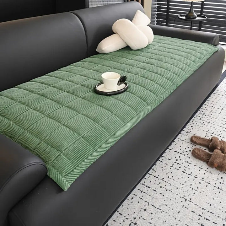 Lisslune | Metro Line Quilted Couch Cover Mat