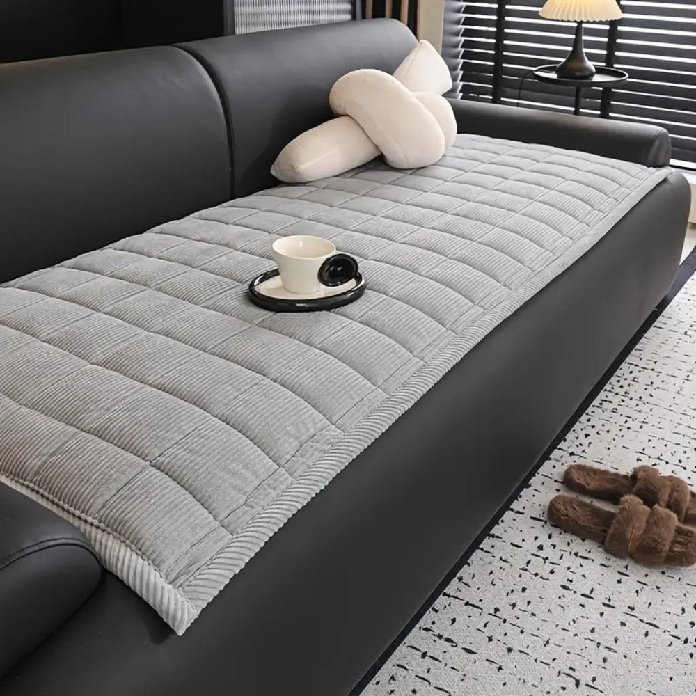Lisslune | Metro Line Quilted Couch Cover Mat