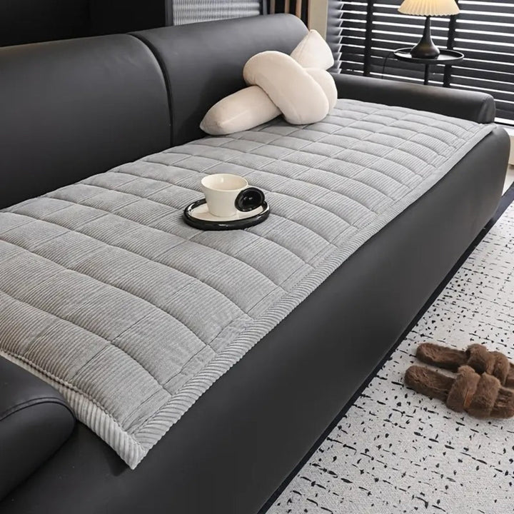 Lisslune | Metro Line Quilted Couch Cover Mat