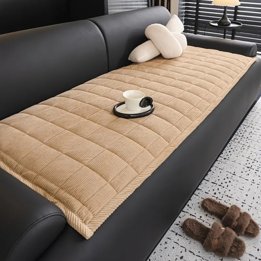 Lisslune | Metro Line Quilted Couch Cover Mat