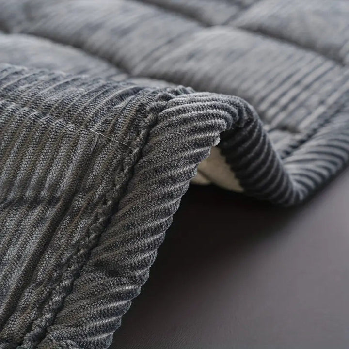 Lisslune | Metro Line Quilted Couch Cover Mat