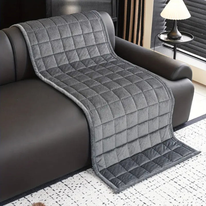 Lisslune | Metro Line Quilted Couch Cover Mat