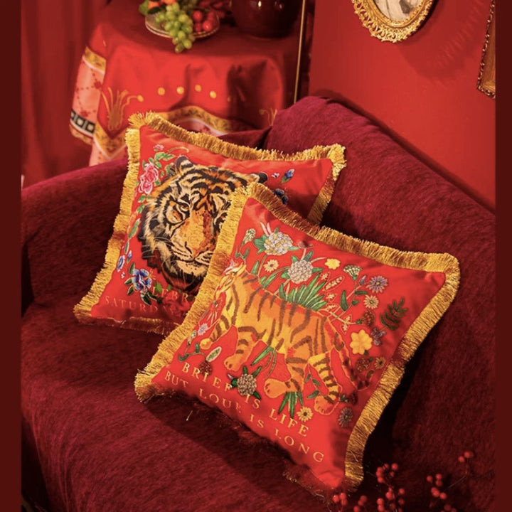Lisslune | Regal Tiger Artistic Velvet Cushion Cover