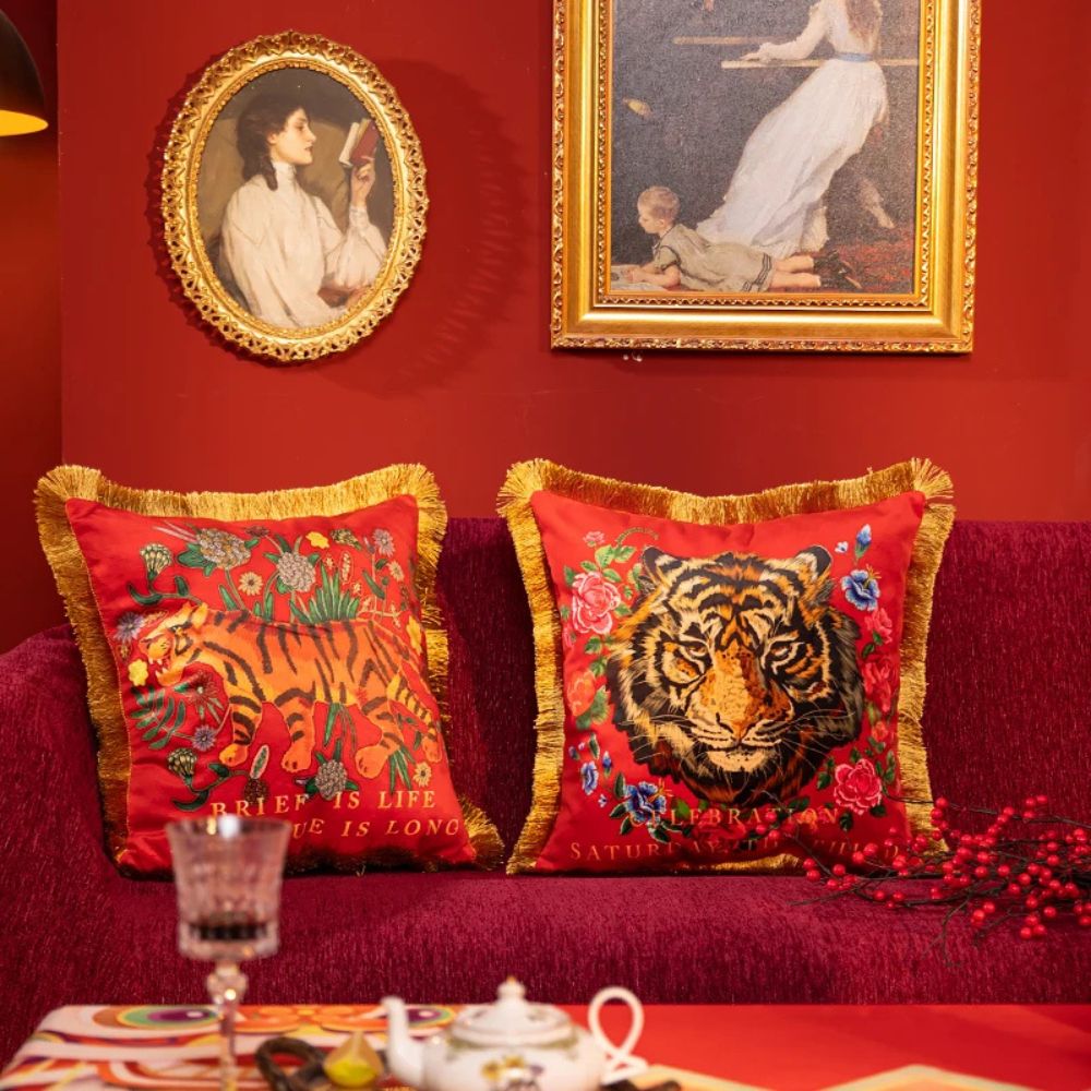 Lisslune | Regal Tiger Artistic Velvet Cushion Cover