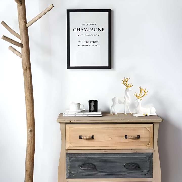 Lisslune | Geometric Reindeer Figurine Set – Modern 2-piece Resin Decoration