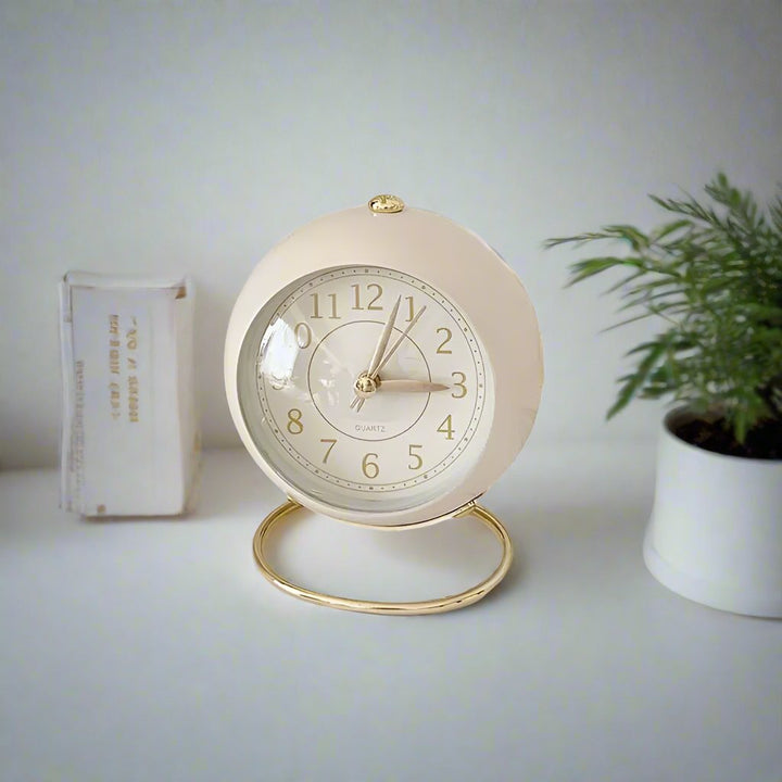 Lisslune | Retro Vintage Style Gold Accent Alarm Clock