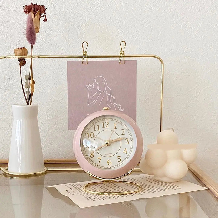 Lisslune | Retro Vintage Style Gold Accent Alarm Clock