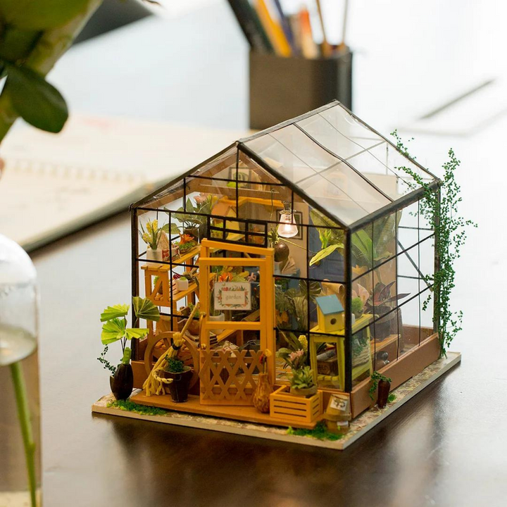 Lisslune | Cathy's Flower House