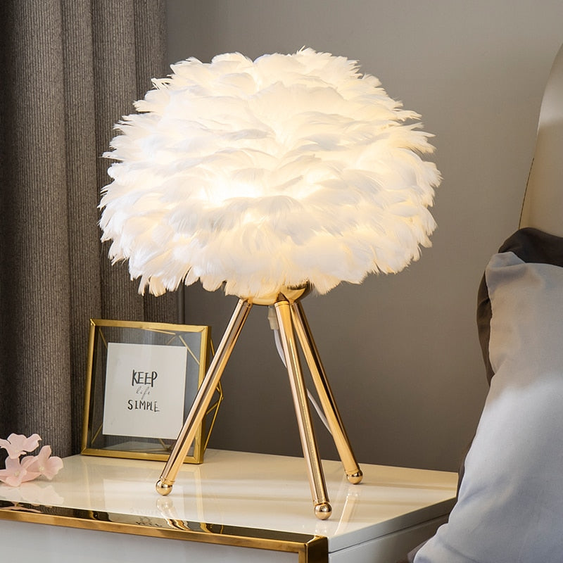 Lisslune | Romantic Feather Table Lamp Modern Nightstand Lamp Living Room Café Decoration Wedding Christmas Gift Ostrich Feather Light
