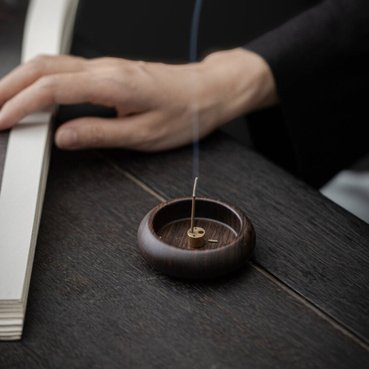 Lisslune | Round Solid Wood Incense Stick Holder