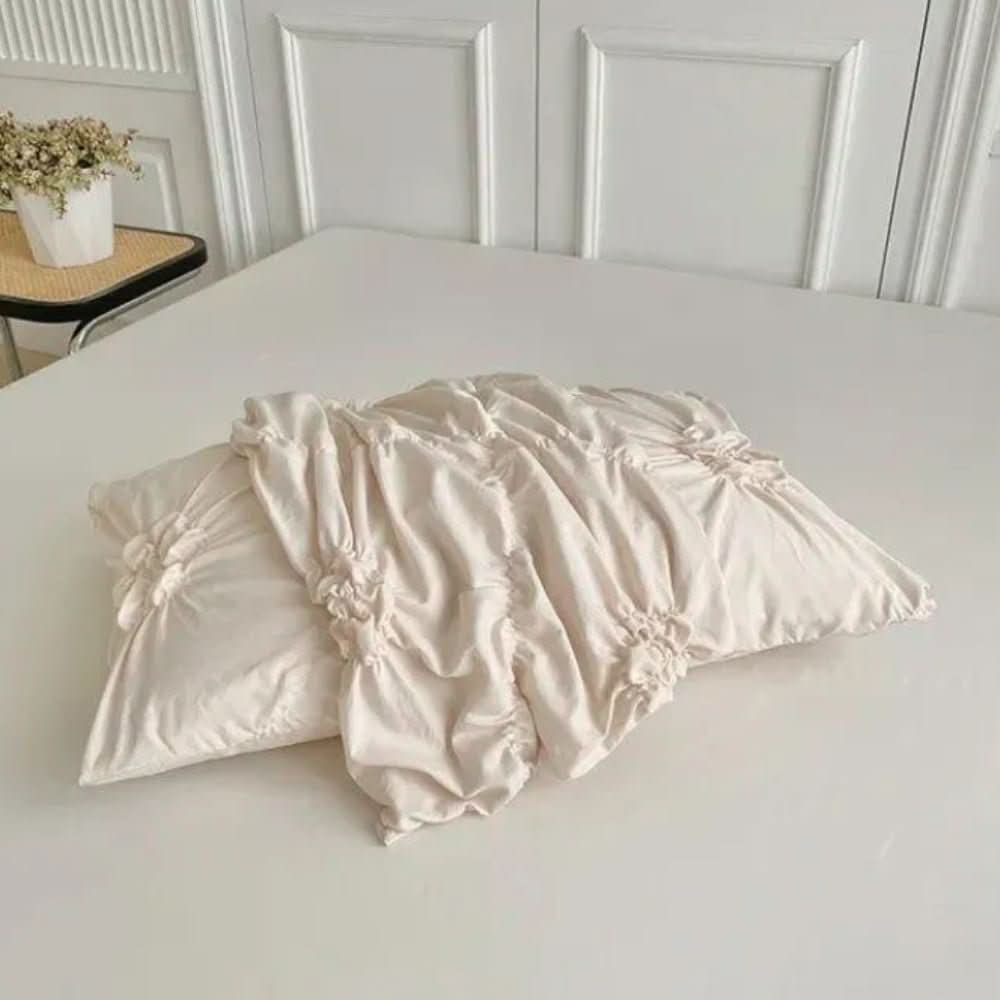 Lisslune | Elegant Ruffle Flower Duvet Cover Set Made of Microfiber