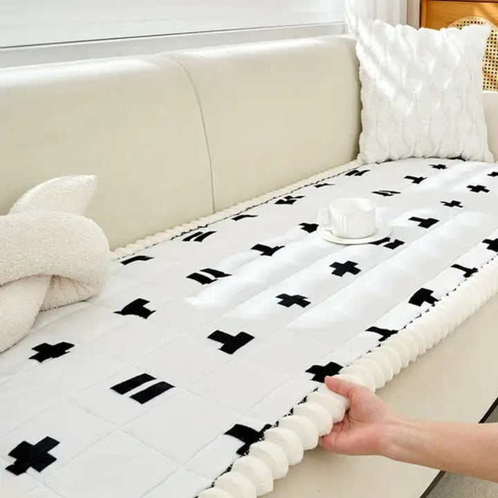 Lisslune | Ruffled Cloud Edge Quilted Couch Cover