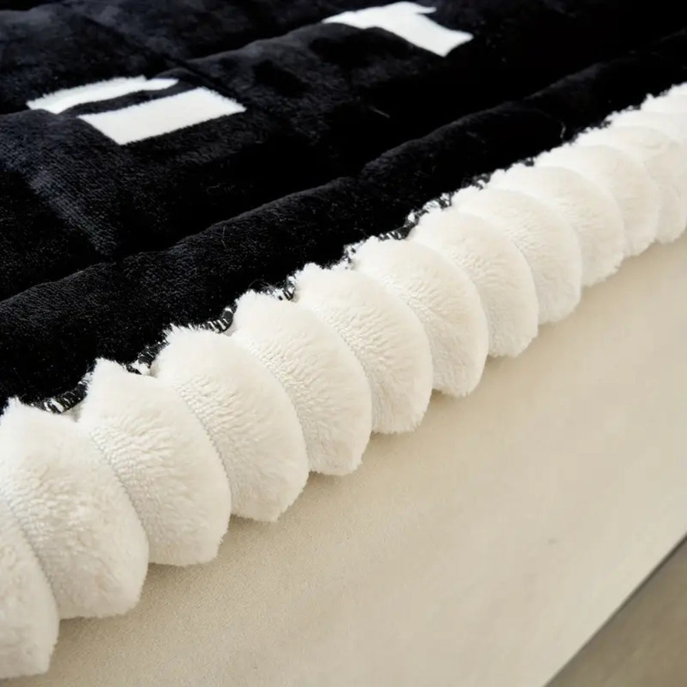 Lisslune | Ruffled Cloud Edge Quilted Couch Cover