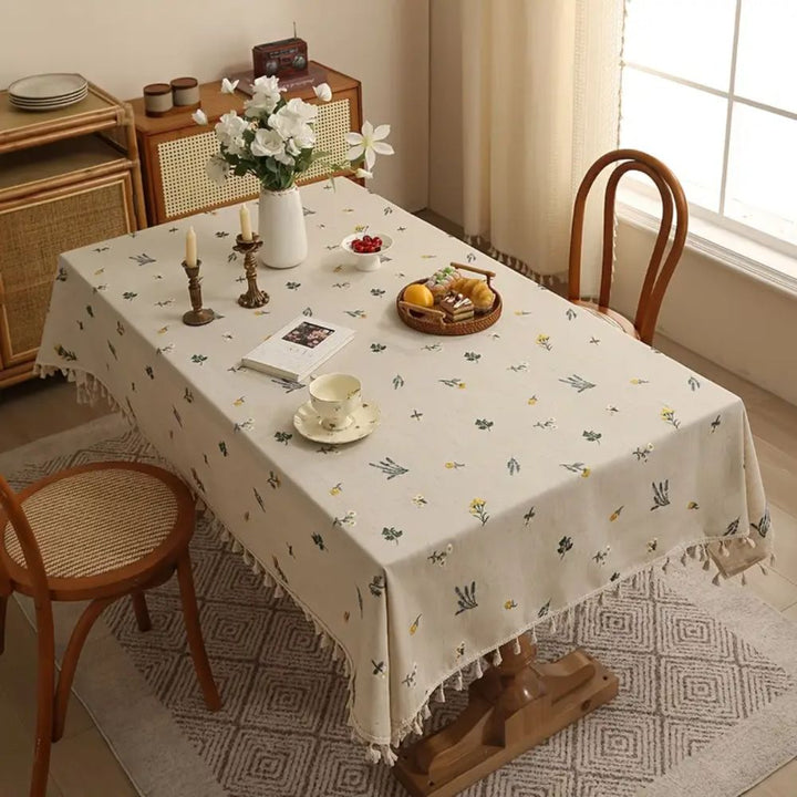 Lisslune | Rustic Bloom Tassel Tablecloth