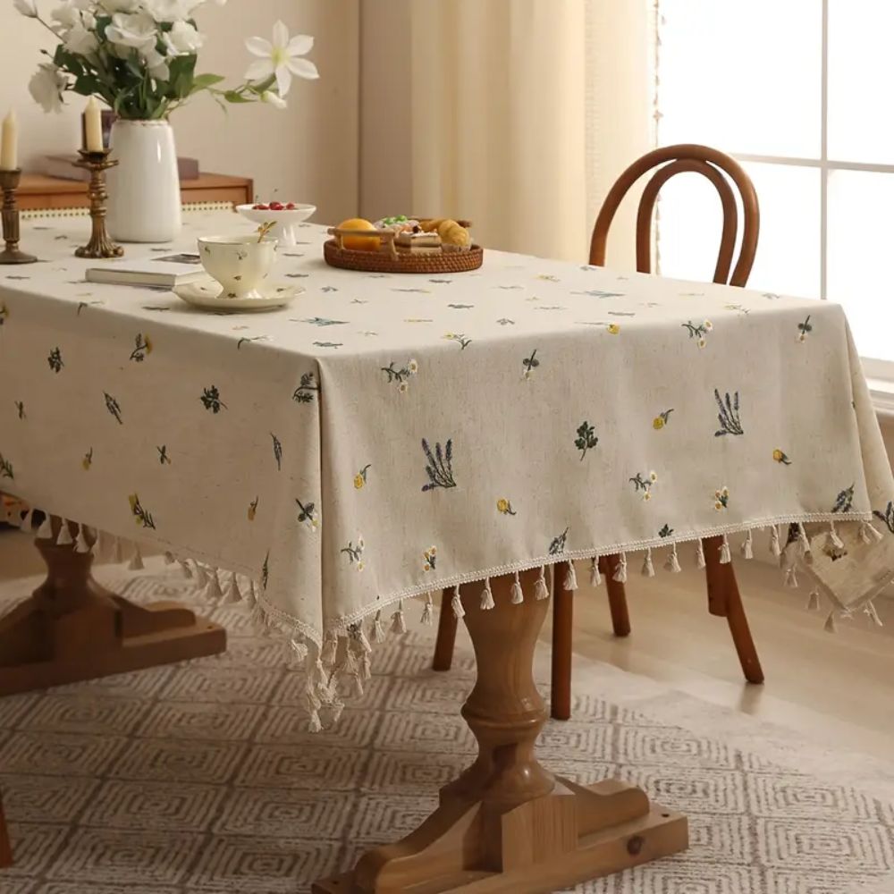 Lisslune | Rustic Bloom Tassel Tablecloth