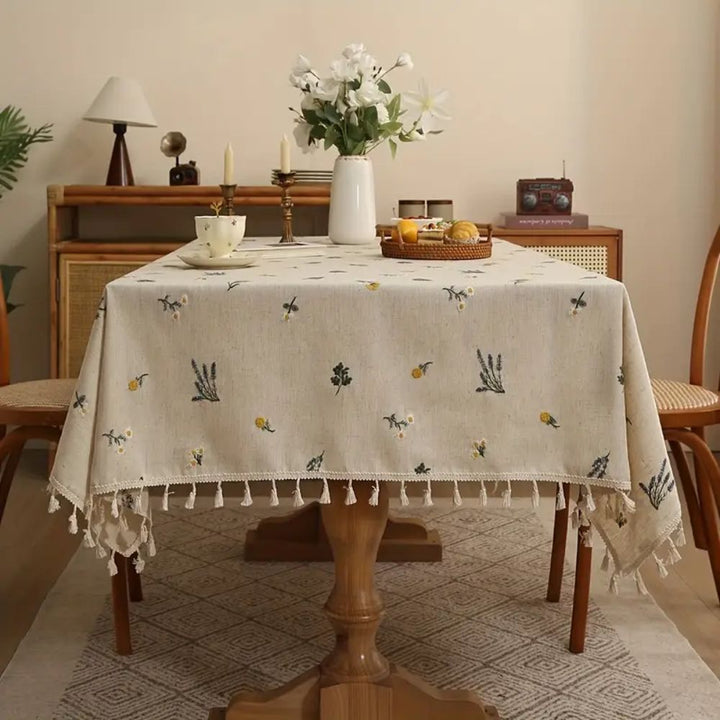 Lisslune | Rustic Bloom Tassel Tablecloth