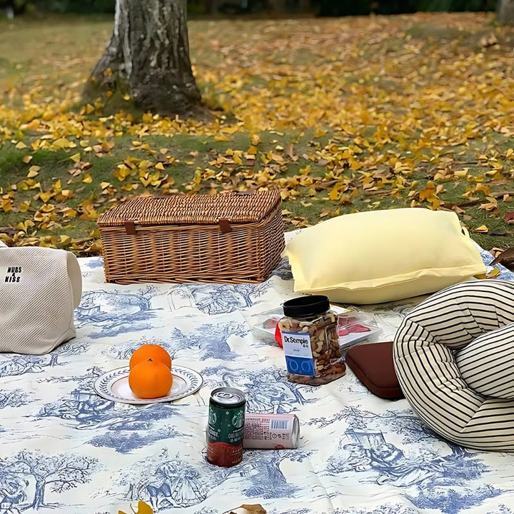 Lisslune | Rustic Ink-Style Print Table Cloth