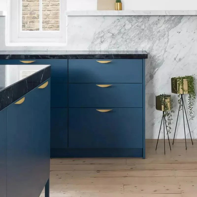 Lisslune | Elegant Gold Leaf Cabinet Handles: A stylish accent for modern spaces