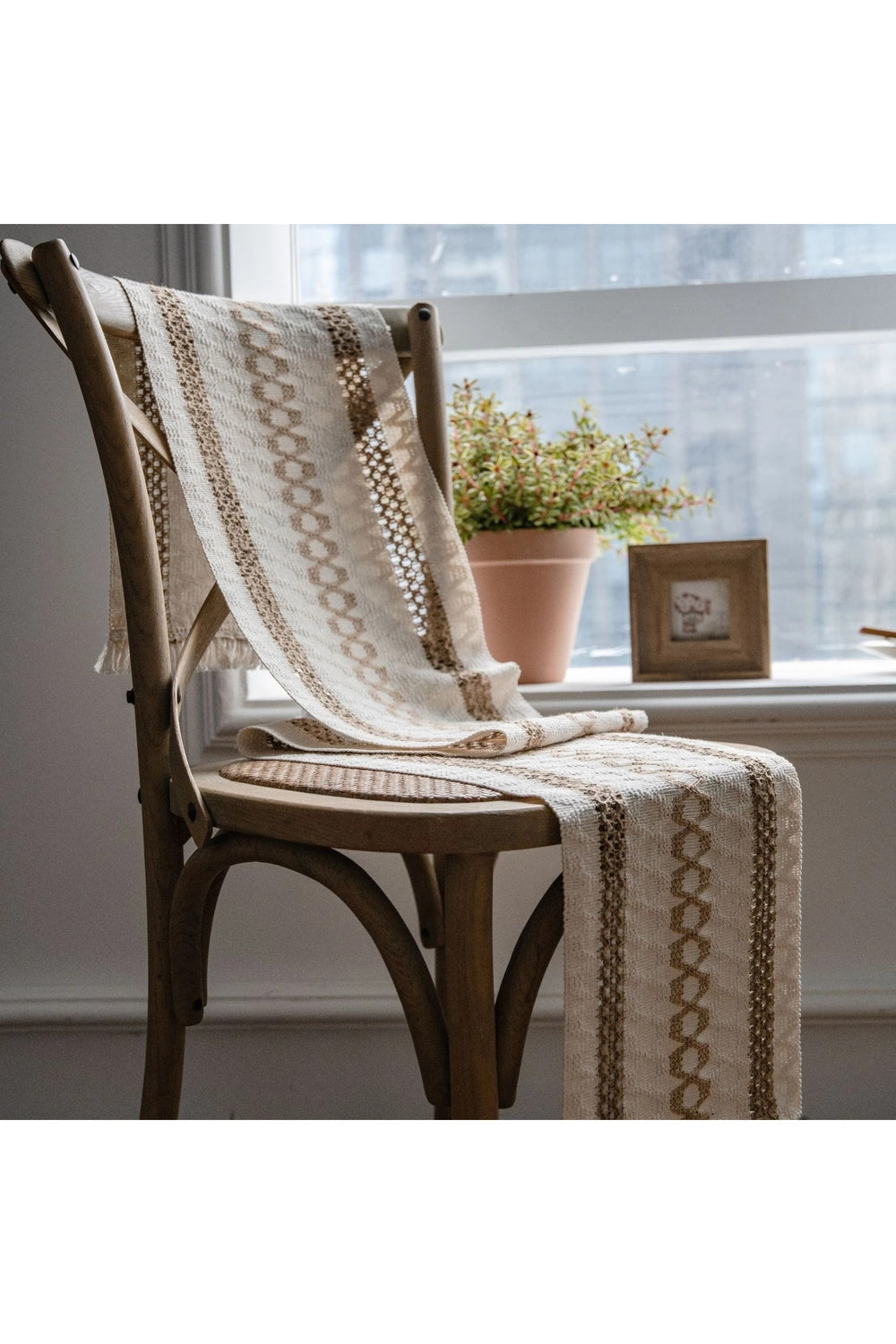 Lisslune | Table Runner - Light Academia