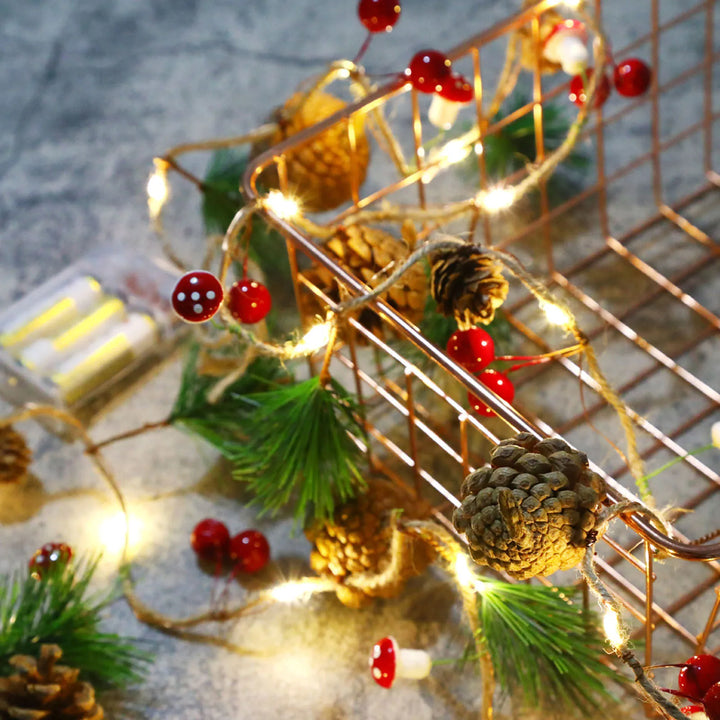 Rynx | Christmas light chain, 20 LED 180cm Christmas garland battery operated, red berry LED light chain copper wire lights decor