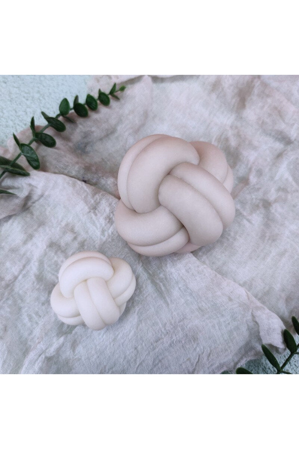 Lisslune | Cross Knot Soap Mold