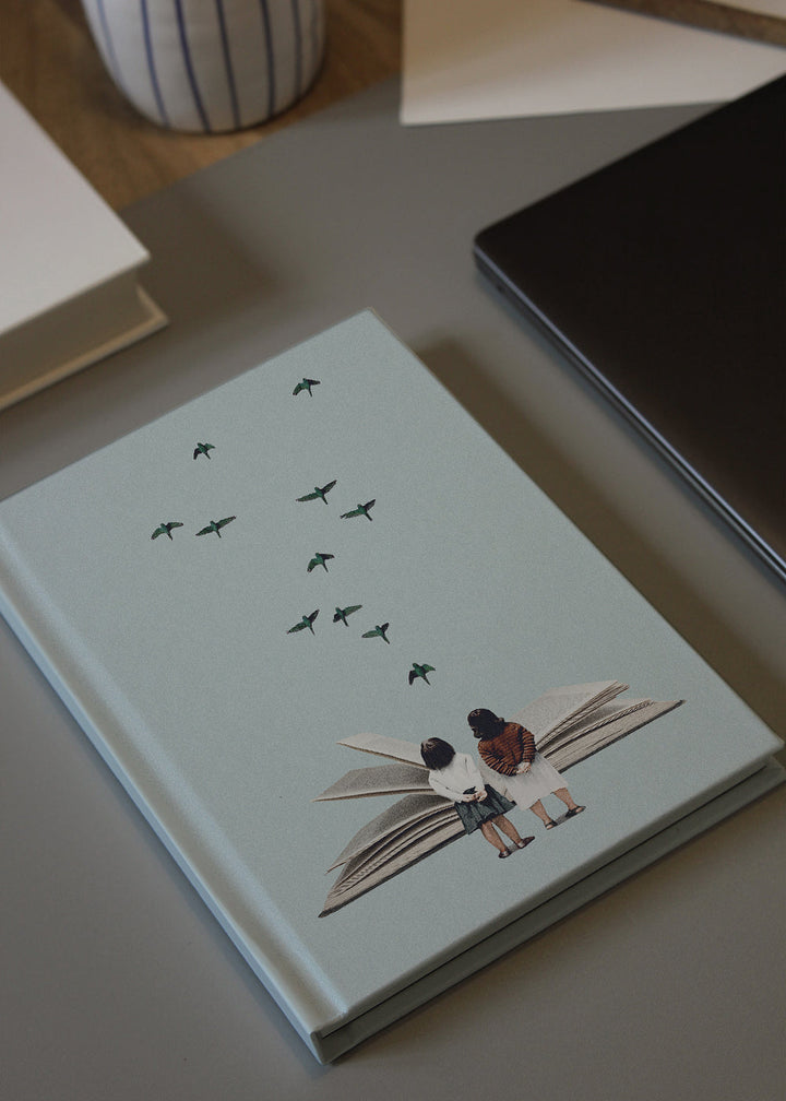 Lisslune | We communicate quietly
