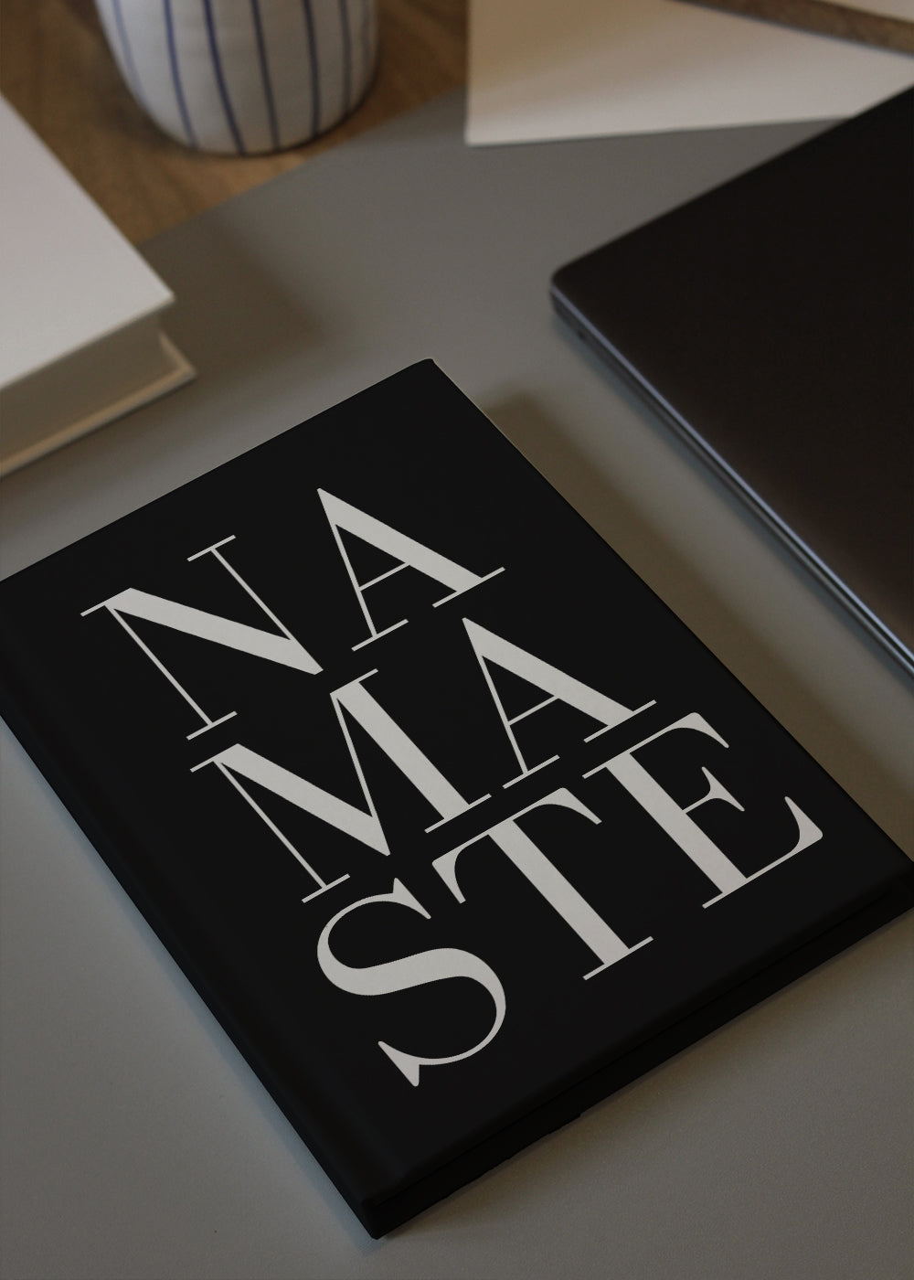 Lisslune | Namaste BW