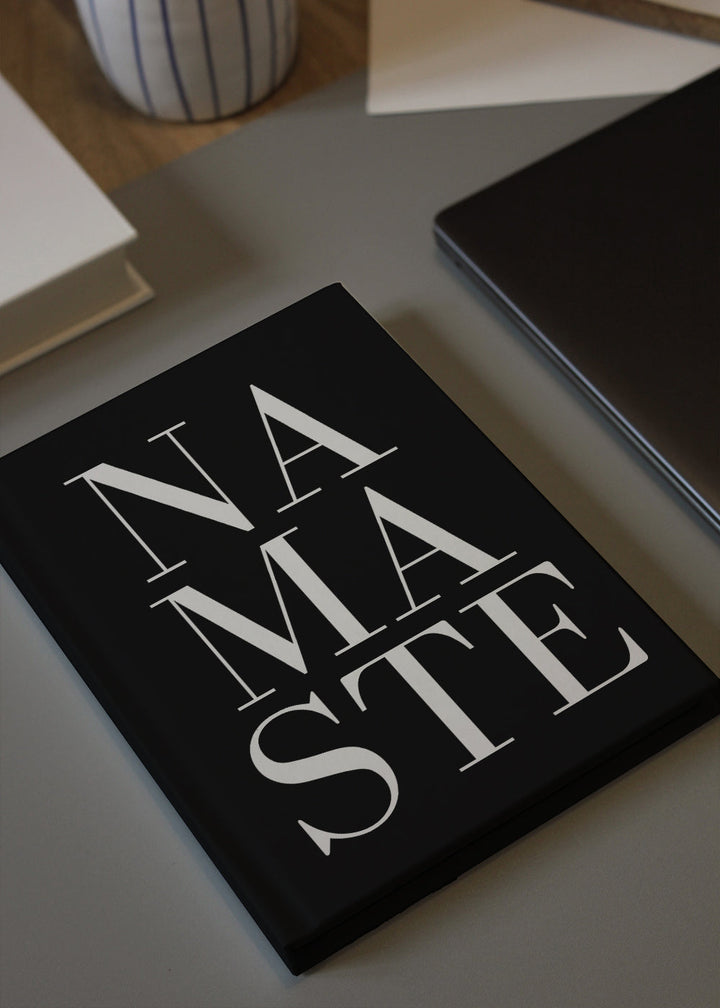 Lisslune | Namaste BW
