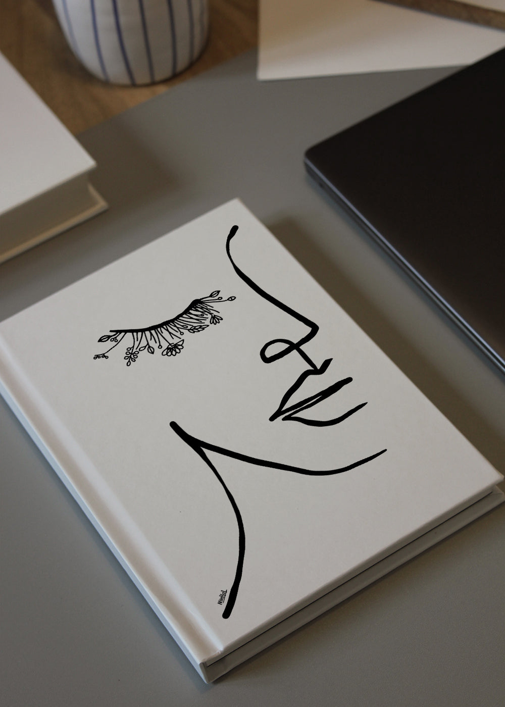 Lisslune | Natural Eye