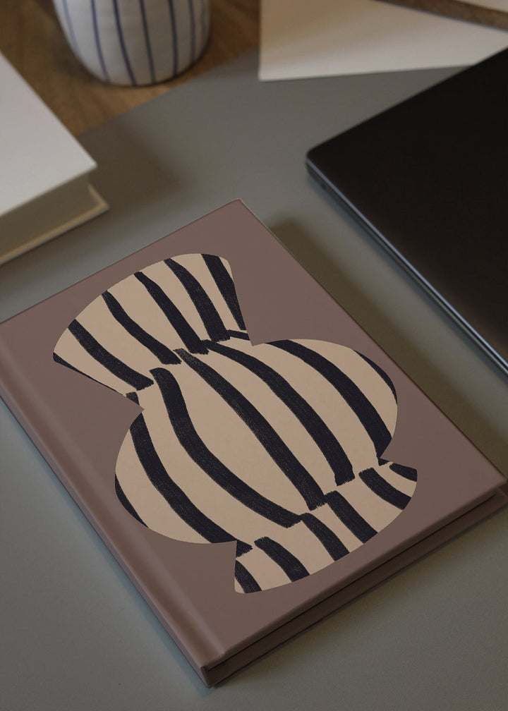 Lisslune | Provincial Vase 02