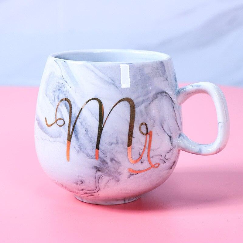 Lisslune | Paw-sitively Charming Flamingo Ceramic Travel Mug: Your Cozy Companion for On-the-Go Sips