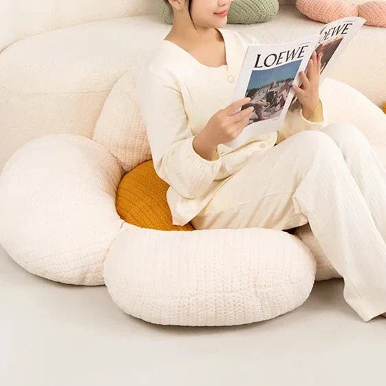 Lisslune | Fluffy Daisy Cushion