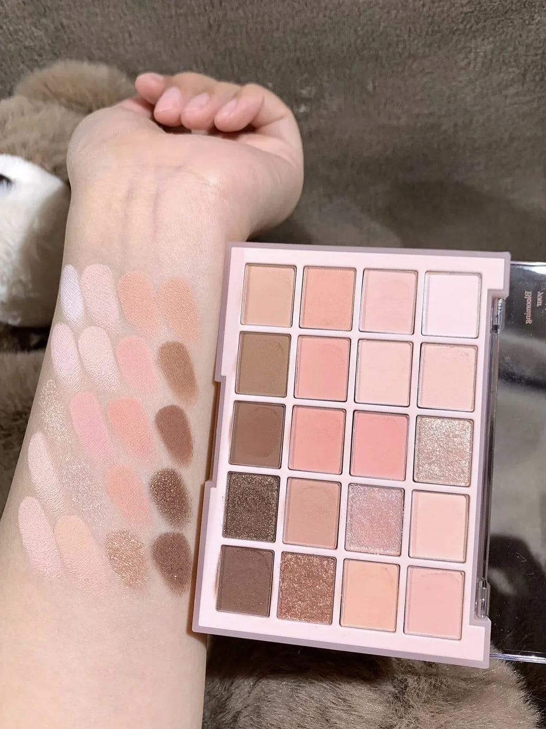 Rynx | 20 Colors Matte Glitter Eyeshadow Palette Korean Makeup Pearlescent Eyeshadow Waterproof Acrylic Shadow Palettes Women's Cosmetics