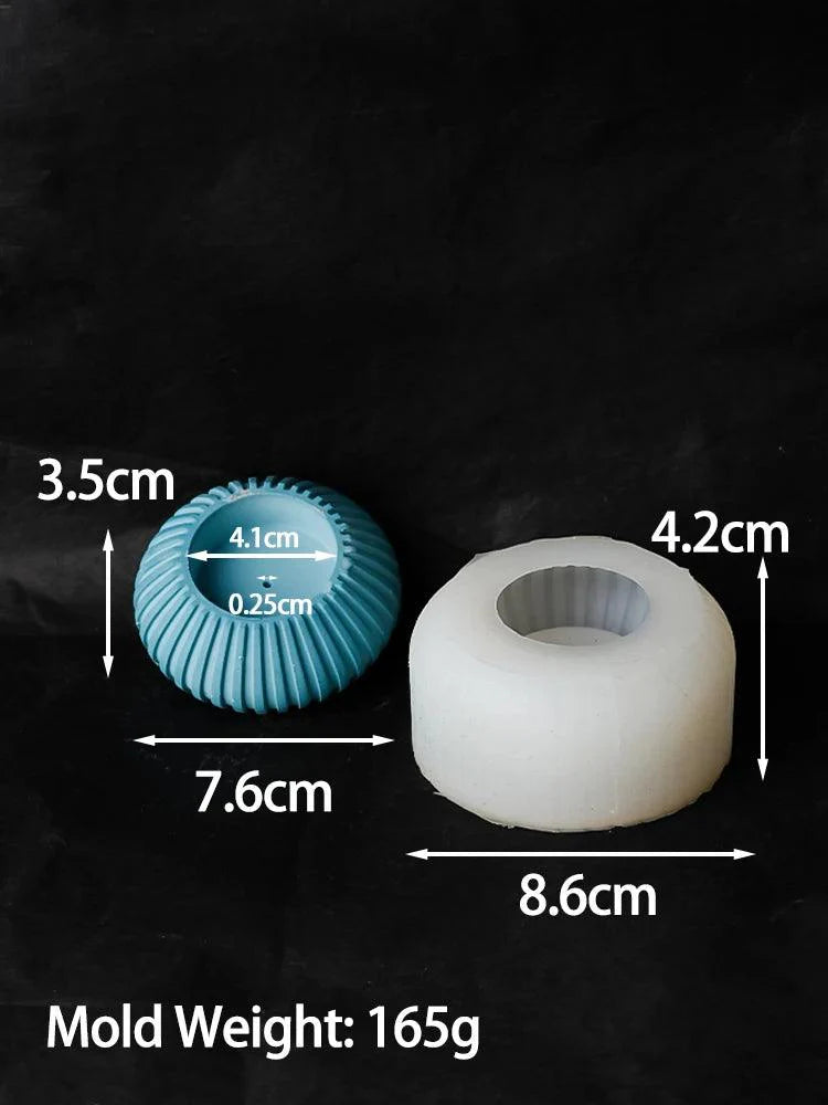 Lisslune | Versatile round silicone mold for crafting personalized concrete candle holders and incense holders - Ideal for DIY home decor projects
