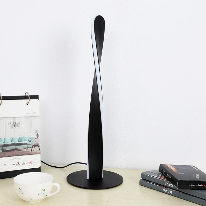 Lisslune | DimLume – Aluminum Desk Lamp with Flexible Dimming Function