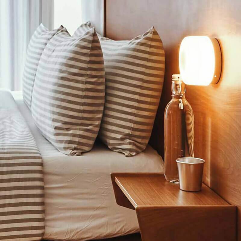 Lisslune | Futuristic and unique solid Plexiglass wall lamp